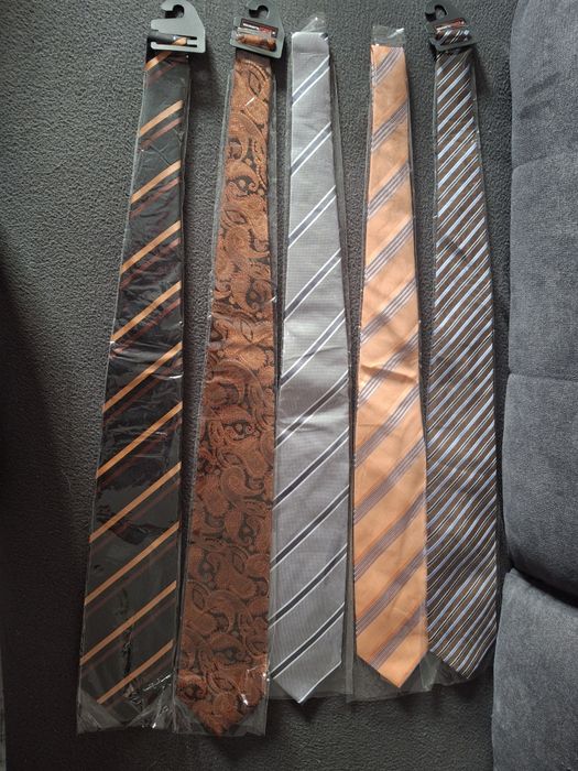 Sprzedam krawaty nowe