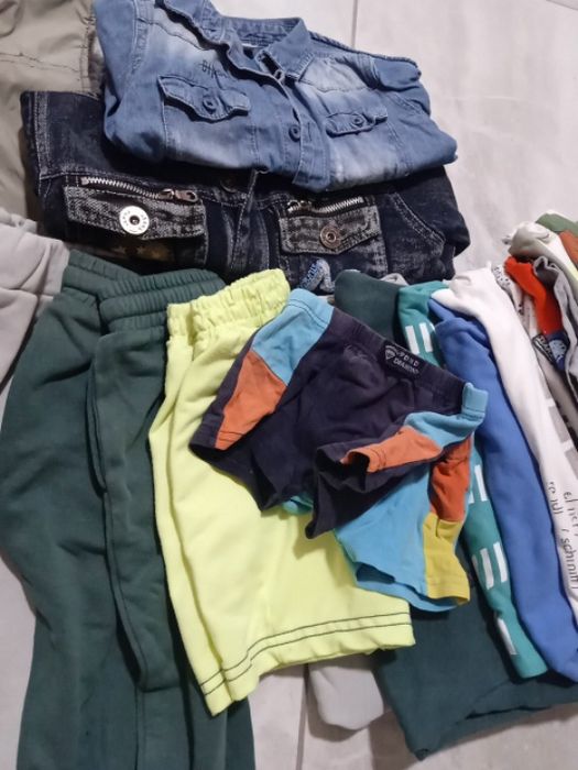 Речі на хлопчика однім лотом.