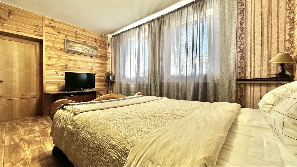 Продам будинок з ділянкою 11 соток в лісовій частині міста