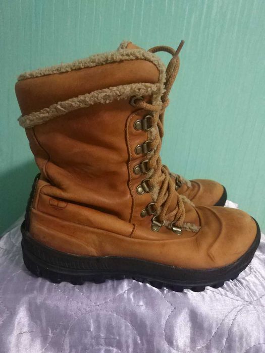 Продам женские ботинки "Timberland"