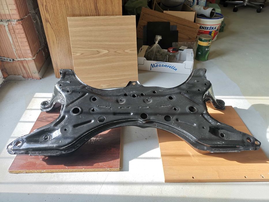 Sanki belka silnika Toyota Corolla E12