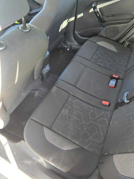 Peugeot 2008 PureTech Signature