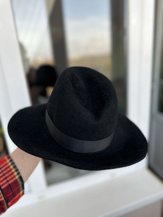 Чорна шляпа, кролячий пух 100%