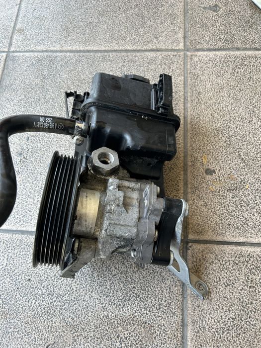 Pompa wspomagana do Mercdesa Sprintera z 2014 r om 651