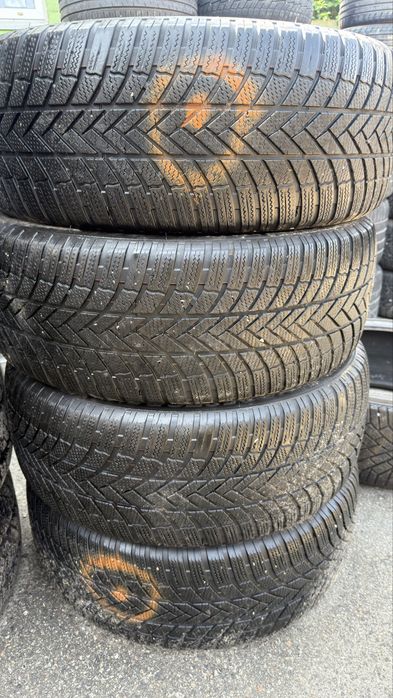 235/55/19 Bridgestone Blizak LM 005