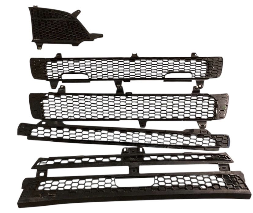 Atrapa grilla Scania next generation z demontazu.