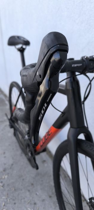 CUBE CROSS RACE (przełaj/gravel), Shimano 105 (hydraulika), Rozmiar 56