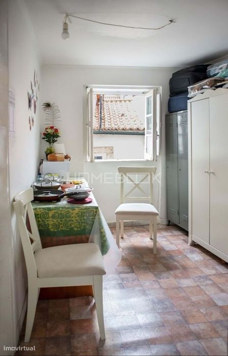 Apartamento T1 + 1 para remodelação total em Alfama — Santa Maria Maior, Lisboa