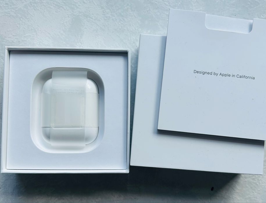 AirPods Apple 2 like new!64553310960897122