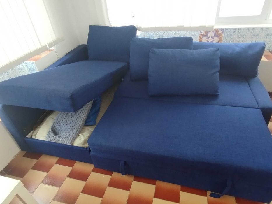 Sofá-cama de canto c/arrumação
