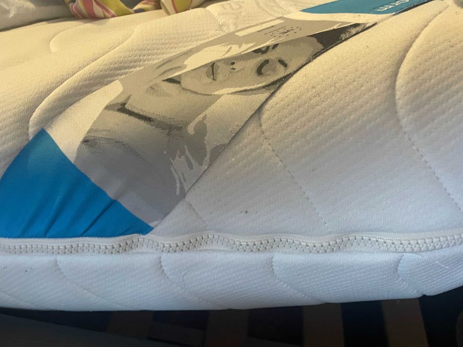 Conjunto de Quarto Completo – King Size + Cómoda + Mesinhas