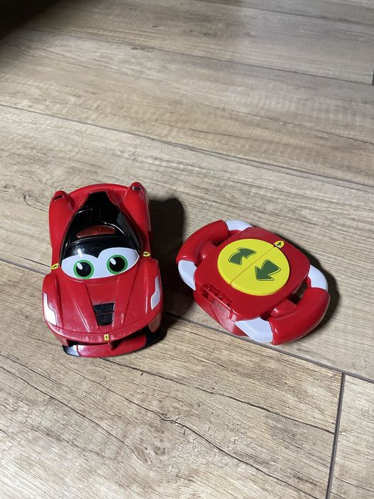 Машинки на пульті