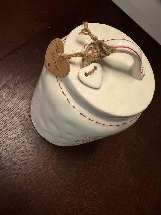 Duzy ceramiczny pojemnik na ciastka pierniczki