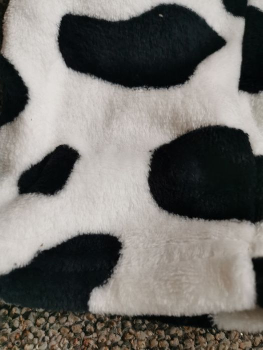 Strój przebranie piżama dres miękki miś S krowa czy inne laty nowa