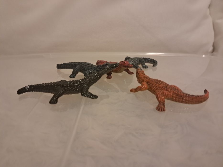 Zestaw 5 sztuk figurek krokodyll