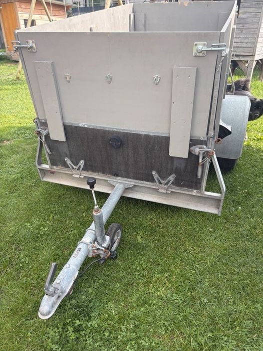 Sprzedam przyczepke samochodową  DMC 600 kg podwójna burta+ plandeka