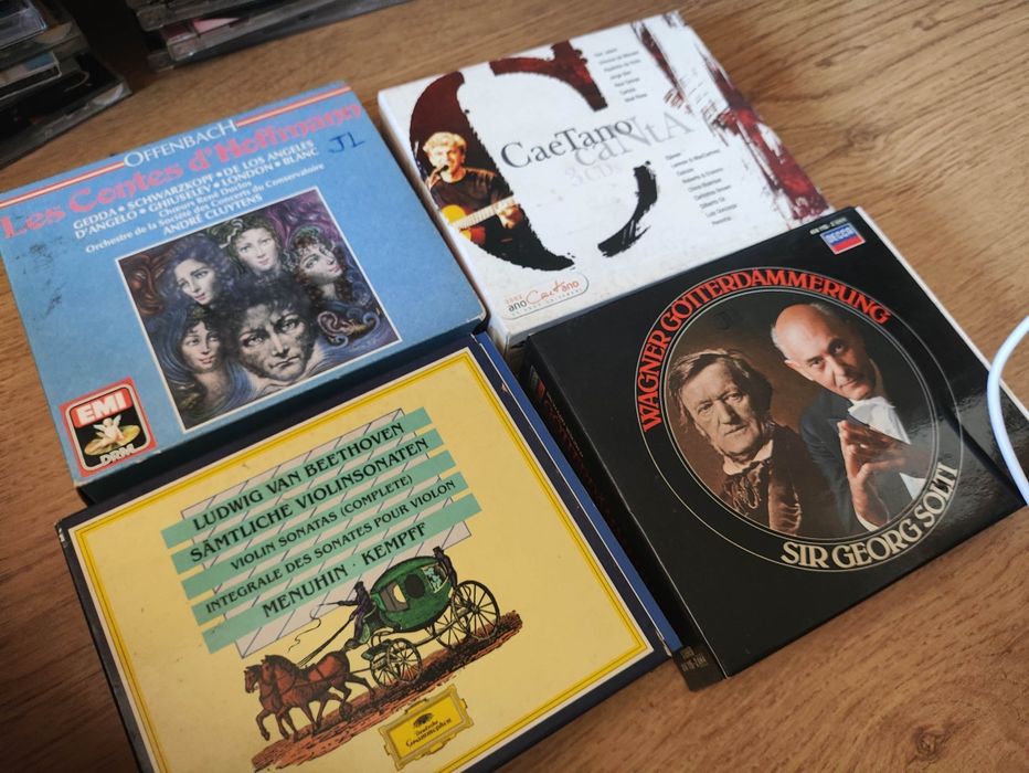 Cds vários Leo ferre, the byrds, Eric clapton, moustaki, Janis joplin,