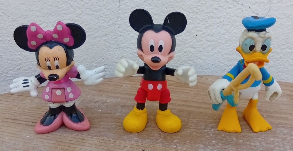 Conjunto de bonecos da Disney