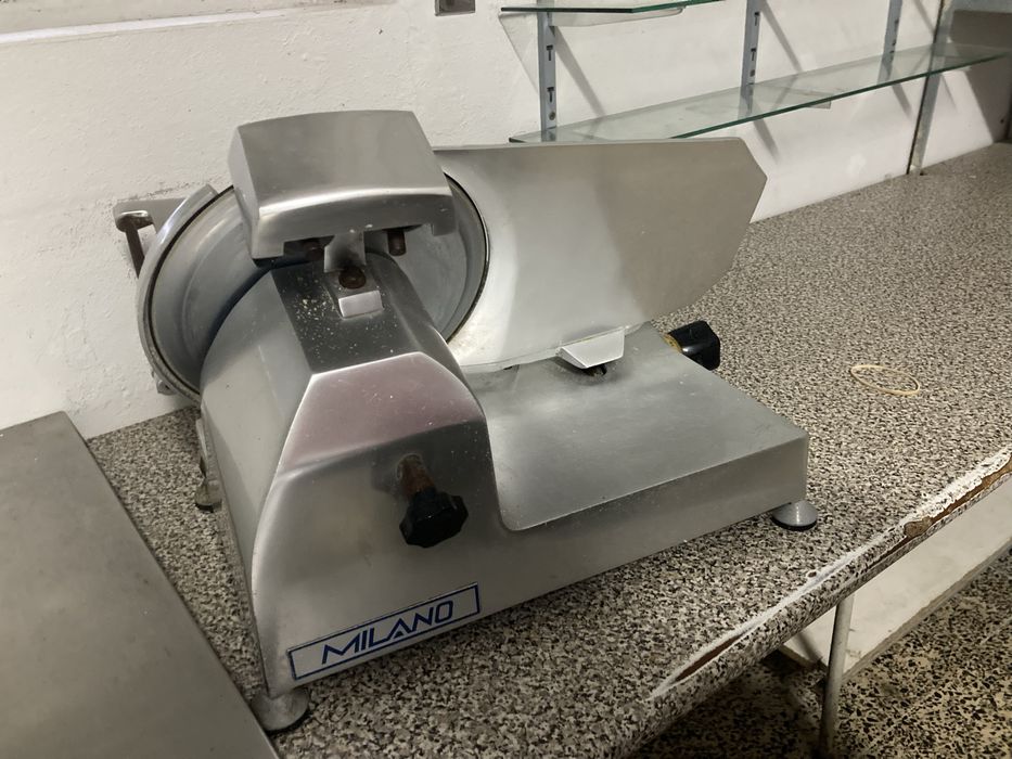 Máquina de cortar fiambre