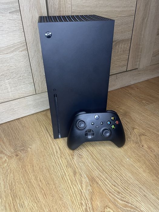 Konsola Xbox Series X + Kontroler