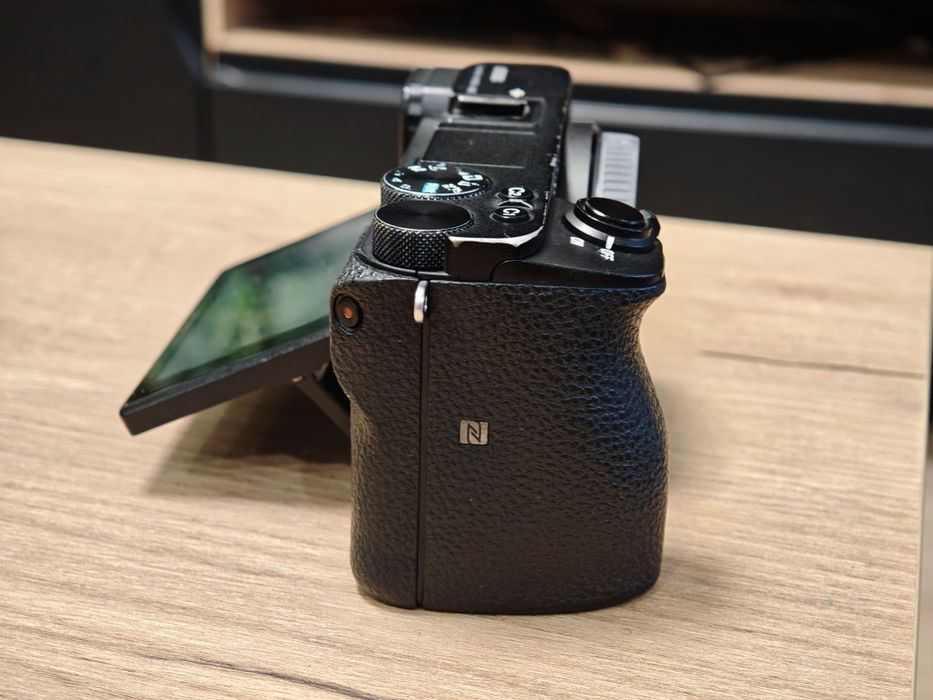 Aparat Sony A6500 body + bateria