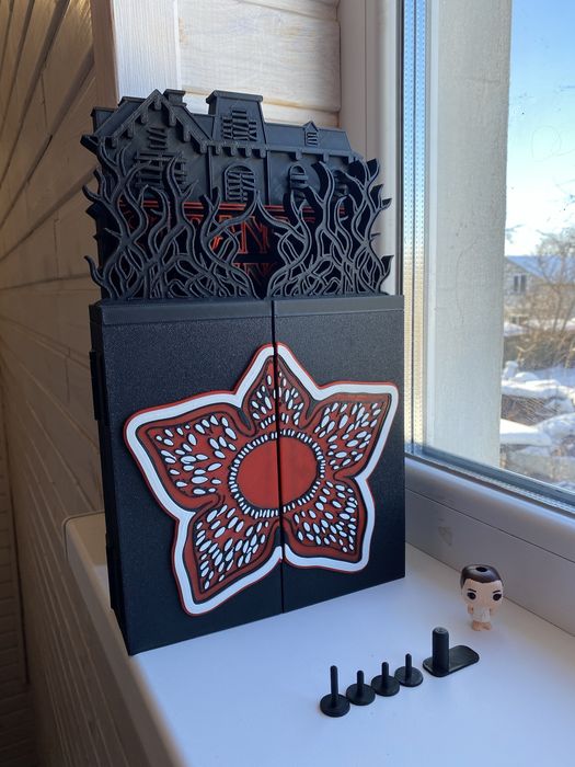 Підставка для Kinder Joy Дивні дива очень странные дела