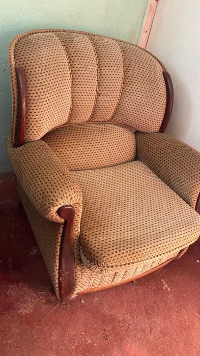 Mesas, cadeiras e sofas