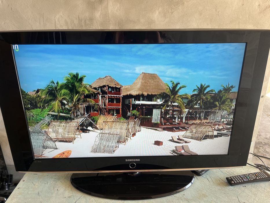 Телевізор Samsung 40 дюйма WQ43 Е великий вибір тв.