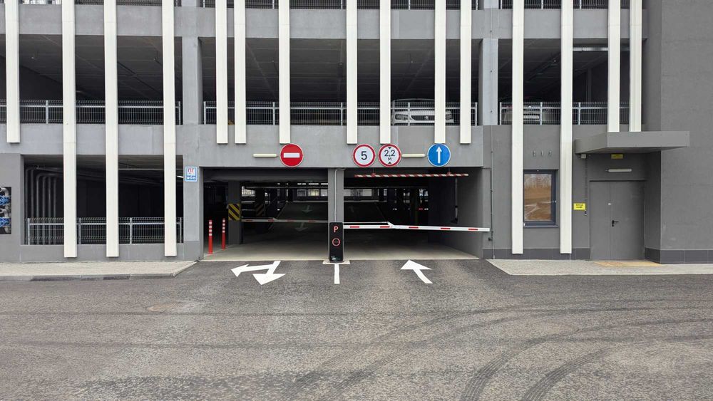 Оренда паркомісця | ЖК Варшавський 3 | Паркінг 7.9 | -1 пов. | Розетка