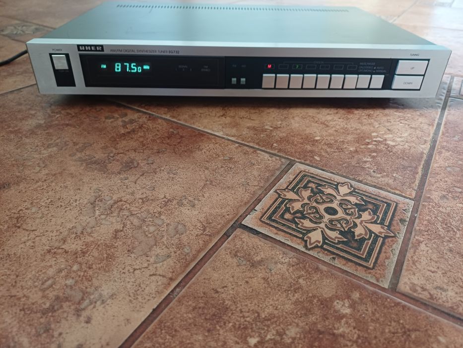 Тюнер UHER EG-732