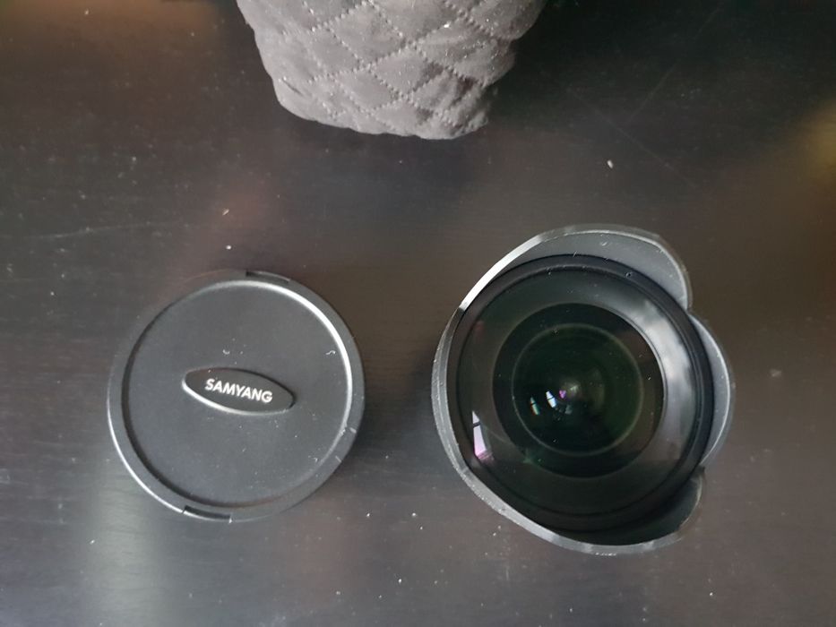 Samyang 14mm, para Nikon (usada) - em excelente estado