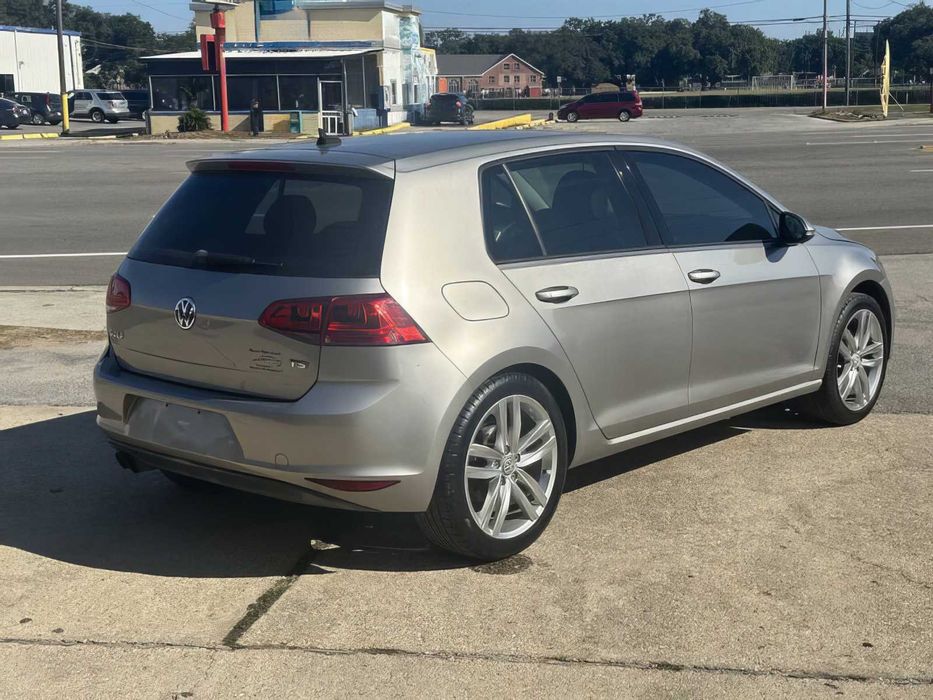 Volkswagen Golf S      2015