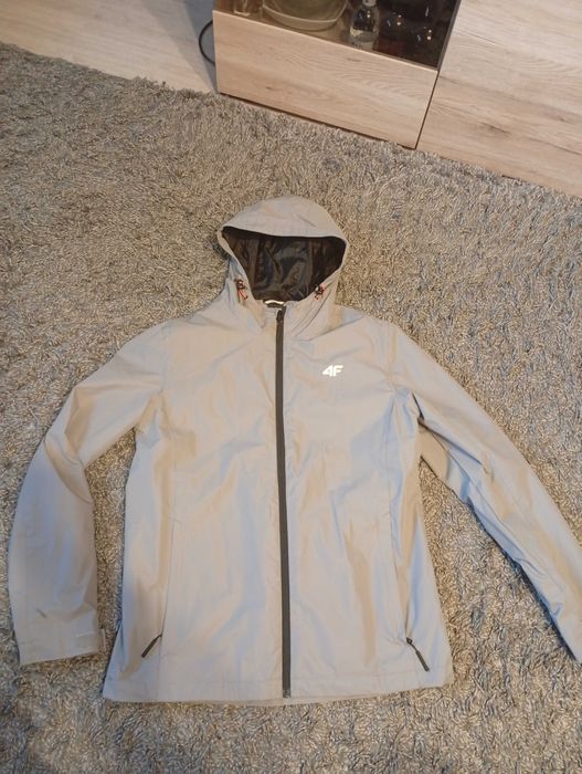 Kurtka 4F stan idealny (wiatrówka)