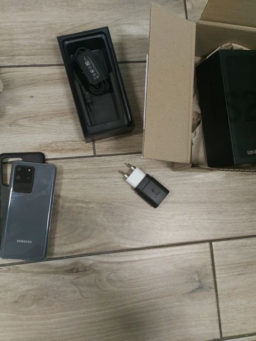 Продам Samsung Galaxy S20 Ultra