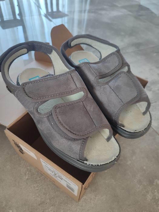 Szerokie sandały buty zdrowotne  ortopedyczne Dr Orto nr 42