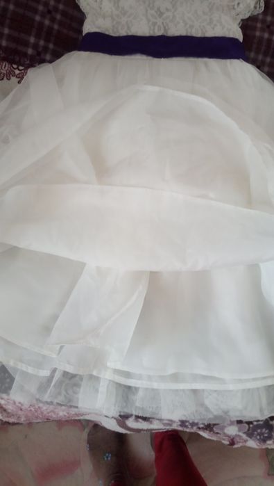 Нарядна сукня для дівчинки.