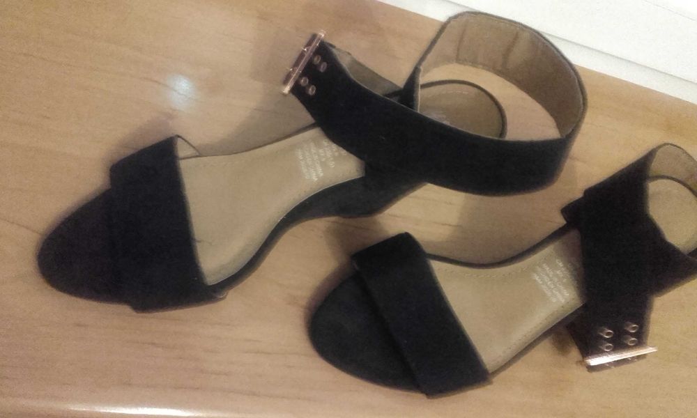 Sandaly damskie na koturnie H&M