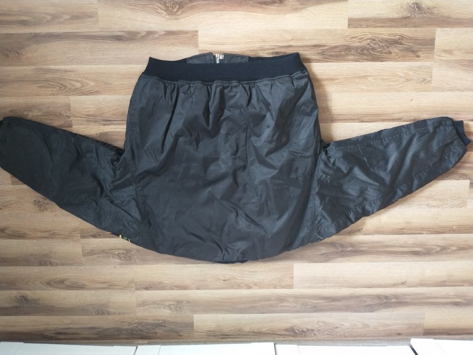 Fleyers czarny lotniczy