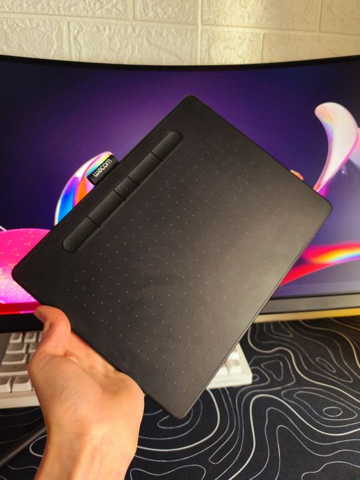 Графічний планшет, wacom intous M (CTL-6100WLК)