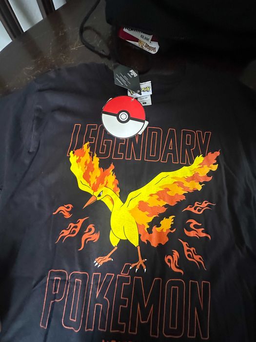T-shirt Legendary Moltres Pokemon Tee L