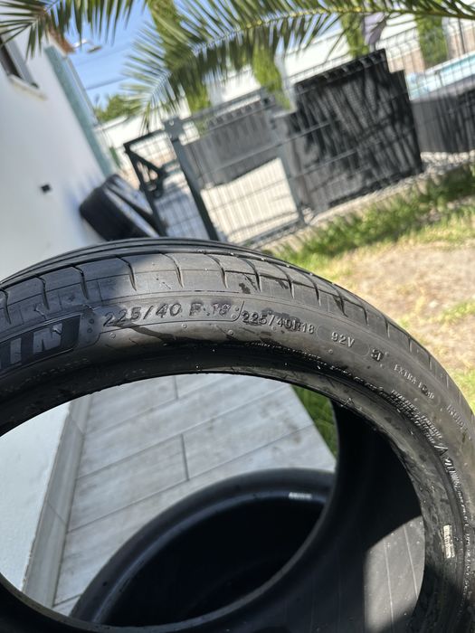 Jantes MAM de Liga Leve 18” com pneus 245/40 + 2 Pneus Michelin e-Primacy 225/40