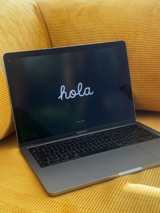 MacBook Pro 13” com Touch Bar