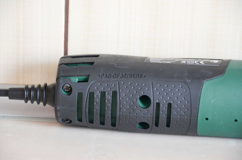 Многофункциональный инструмент Bosch PMF 2000 CE