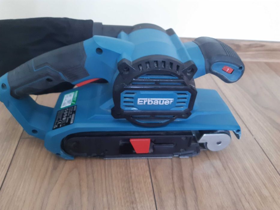 Szlifierka taśmowa Erbauer EBS950 950W + TORBA