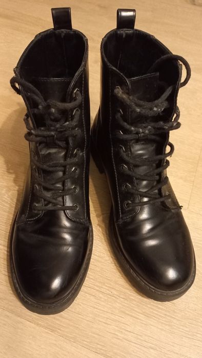 37р.Bershka чоботи екошкіра