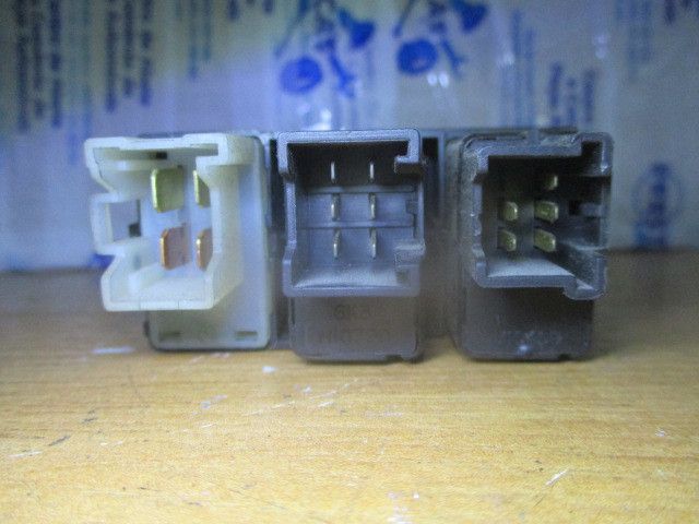 Comando / botão / interruptor multifunções HONDA Concerto Sedan (HWW_)