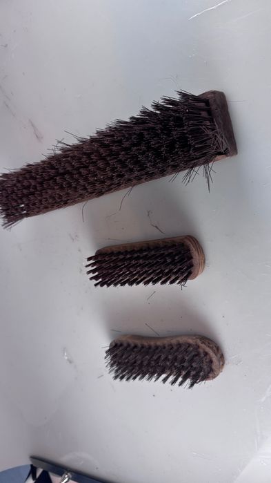 3 escovas de aço