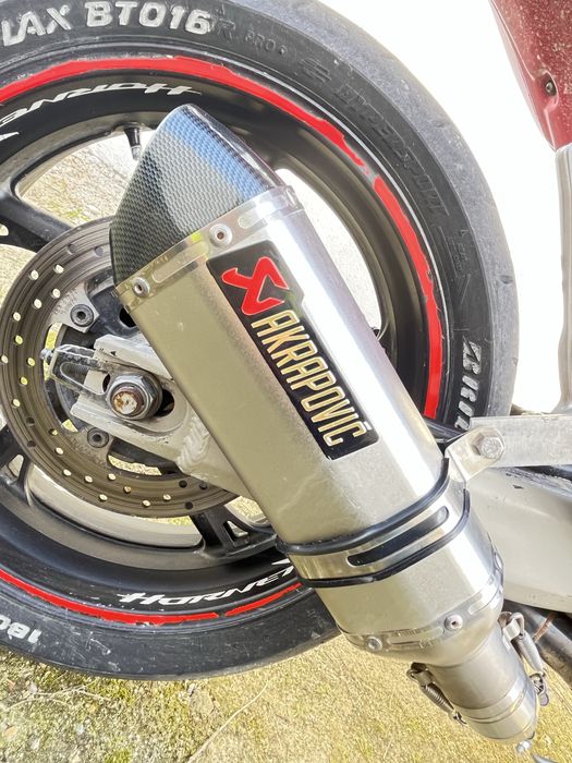 Ponteira replica akrapovic