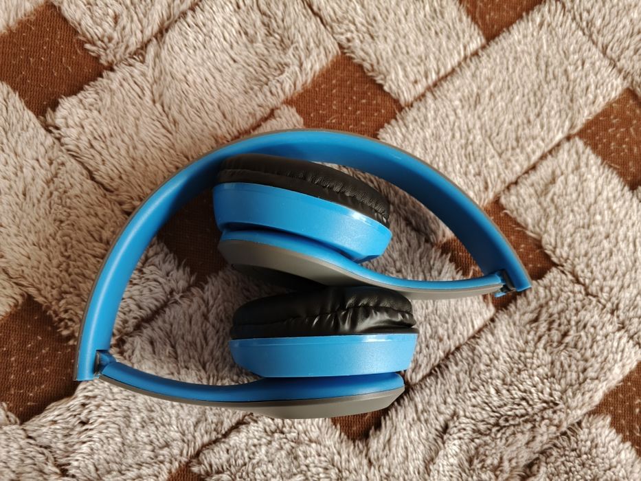 Продам наушники беспроводные