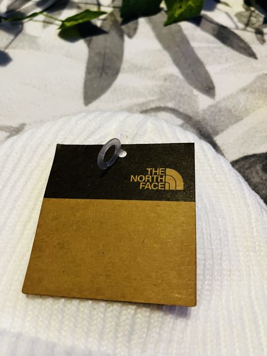 sprzedan czapkę the north face Oversize